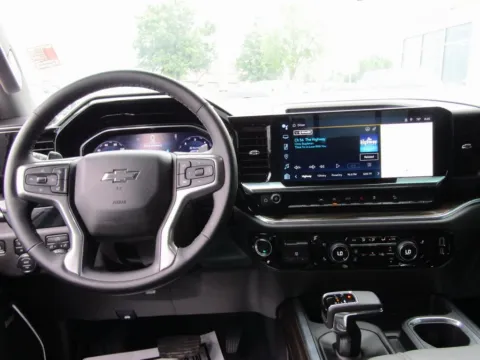 More photos of 2024 Chevrolet Silverado 1500 LT Trail Boss at Pettijohn Auto Center, MO