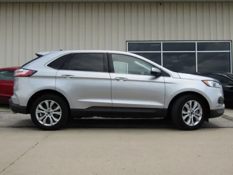 Photos of 2024 Ford Edge Titanium for sale in Bethany, MO at Pettijohn Auto Center