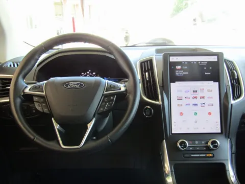 More photos of 2024 Ford Edge Titanium at Pettijohn Auto Center, MO