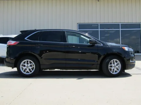 Photos of 2024 Ford Edge SEL for sale in Bethany, MO at Pettijohn Auto Center