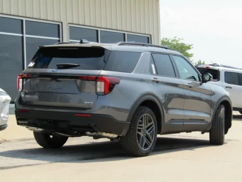 Another view of 2025 Ford Explorer ST-Line for sale in Bethany, MO at Pettijohn Auto Center