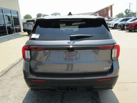 More photos of 2025 Ford Explorer ST-Line at Pettijohn Auto Center, MO