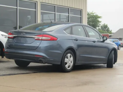 Another view of 2018 Ford Fusion SE for sale in Bethany, MO at Pettijohn Auto Center