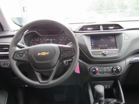 More photos of 2023 Chevrolet TrailBlazer LS at Pettijohn Auto Center, MO