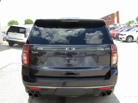 More photos of 2022 Chevrolet Suburban Z71 at Pettijohn Auto Center, MO
