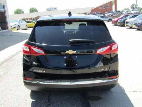 More photos of 2021 Chevrolet Equinox LT at Pettijohn Auto Center, MO