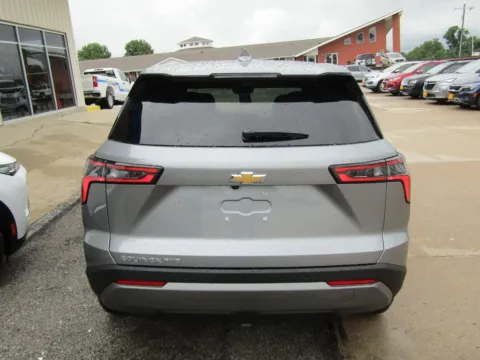 More photos of 2026 Chevrolet Equinox LT at Pettijohn Auto Center, MO