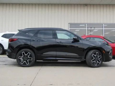 Photos of 2025 Chevrolet Blazer RS for sale in Bethany, MO at Pettijohn Auto Center