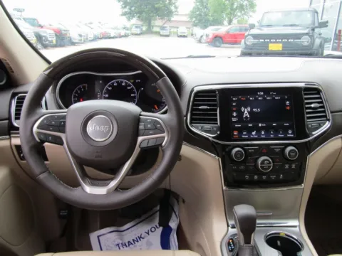 More photos of 2020 Jeep Grand Cherokee Overland at Pettijohn Auto Center, MO