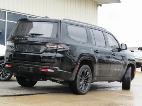 Another view of 2022 Jeep Grand Wagoneer Series II for sale in Bethany, MO at Pettijohn Auto Center