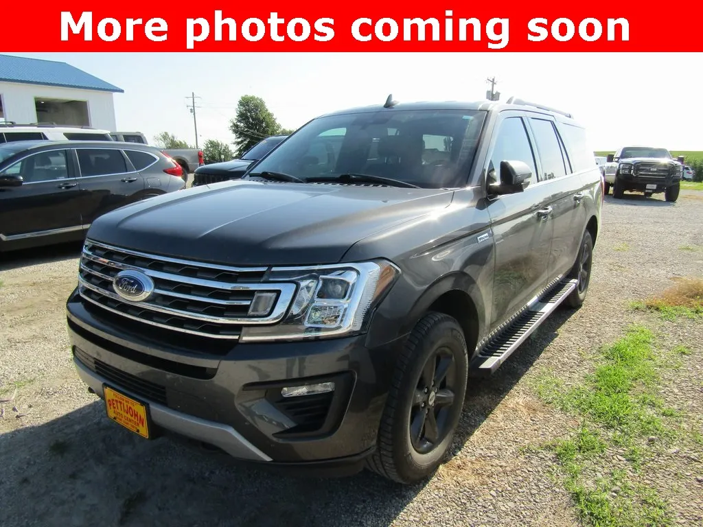 Used 2018 Ford Expedition XLT with VIN 1FMJK1JT9JEA67029 for sale in Kansas City