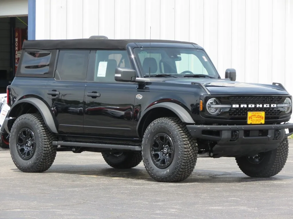 Black 2024 Ford Bronco Wildtrak for sale in Bethany, MO