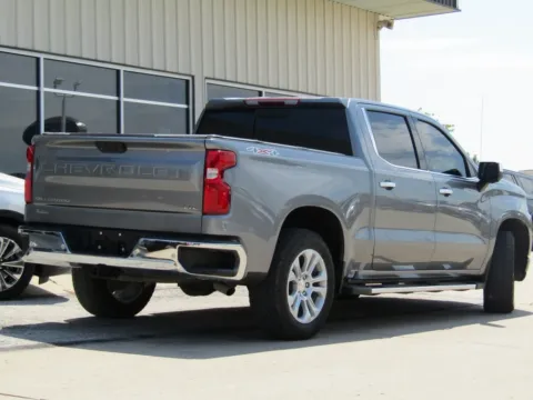 Another view of 2022 Chevrolet Silverado 1500 LTD LTZ for sale in Bethany, MO at Pettijohn Auto Center