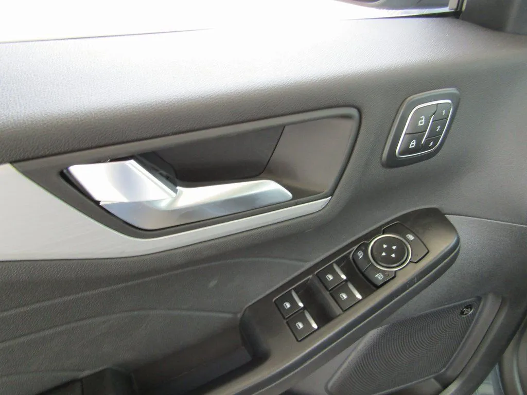 2025 Ford Escape Plug-in hybrid PHEV - Photo 24