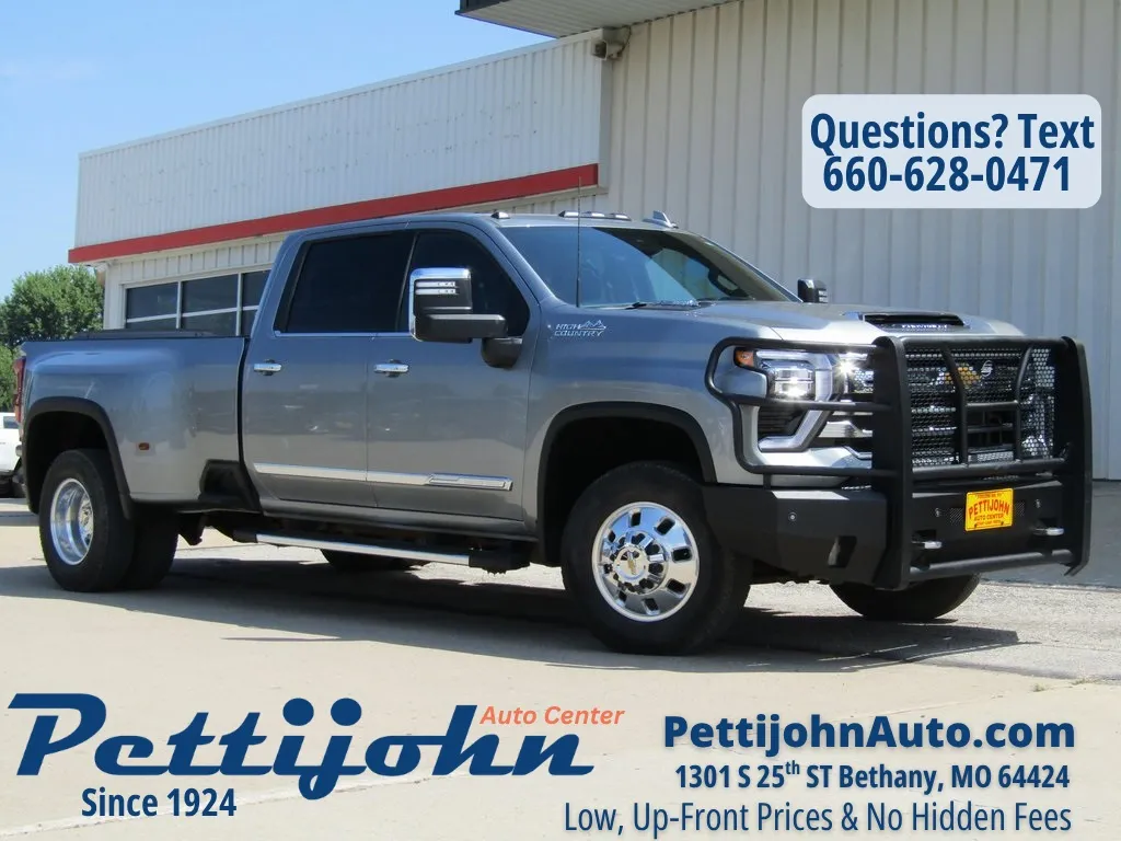 Used 2025 Chevrolet Silverado 3500HD High Country with VIN 1GC4KVEY2SF155429 for sale in Kansas City