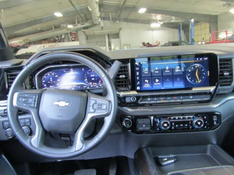 More photos of 2025 Chevrolet Silverado 3500HD High Country at Pettijohn Auto Center, MO