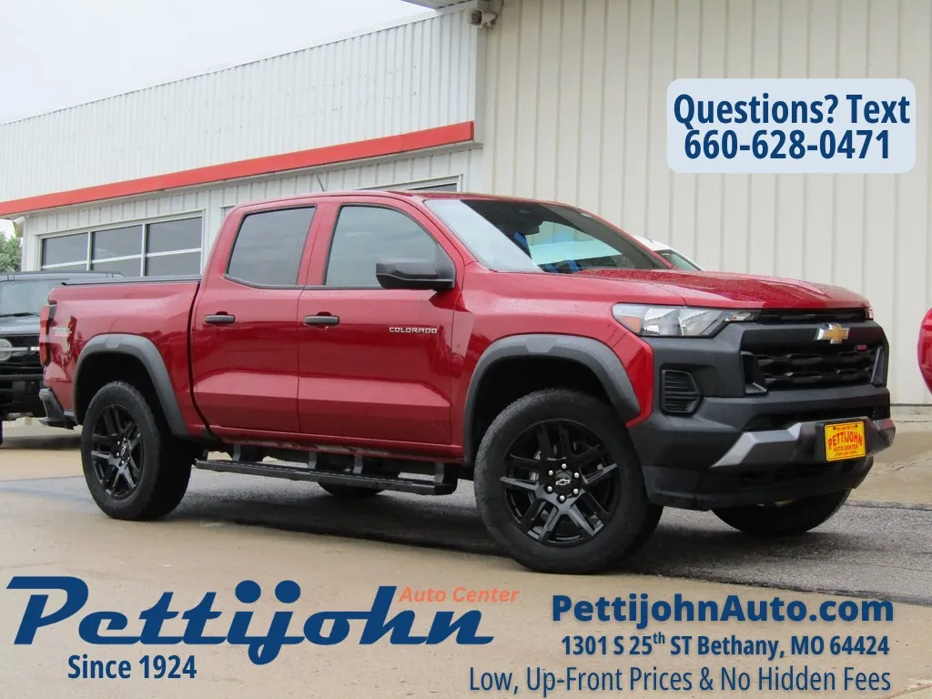 Used 2023 Chevrolet Colorado Trail Boss with VIN 1GCPTEEK0P1262229 for sale in Kansas City
