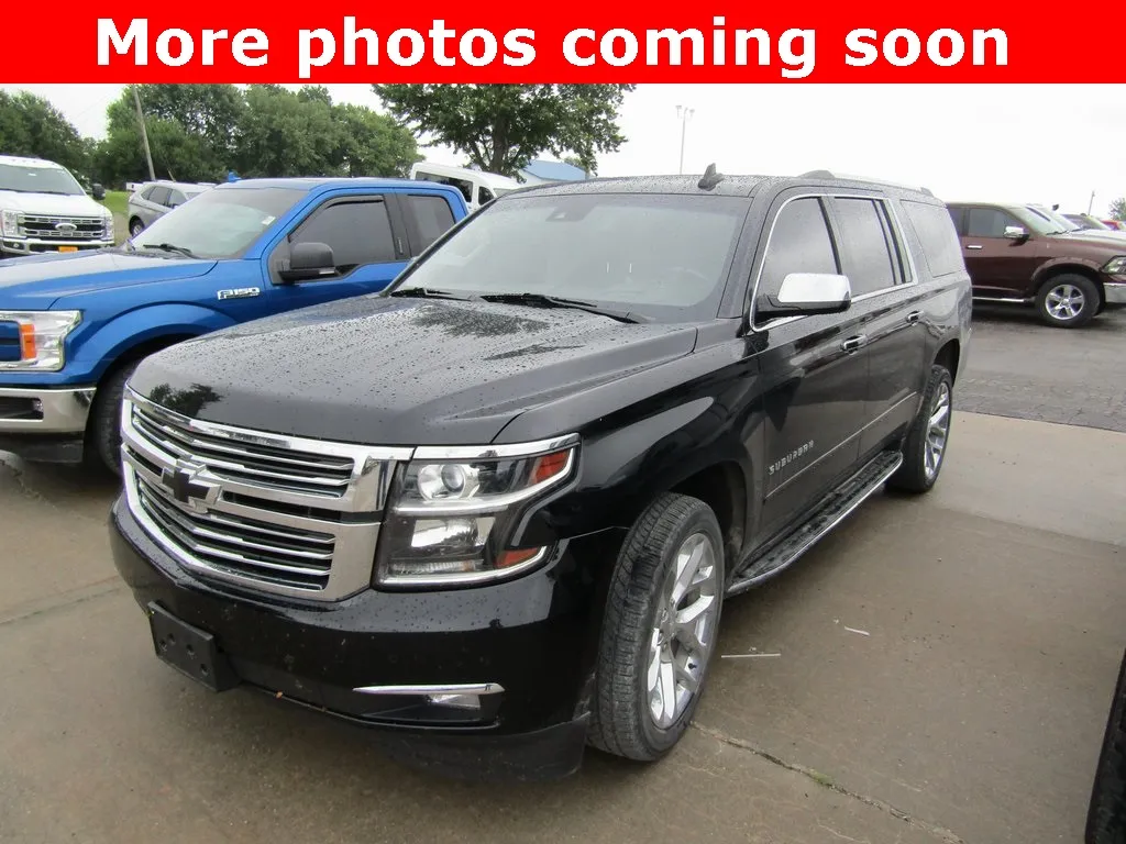 Used 2018 Chevrolet Suburban Premier with VIN 1GNSKJKC2JR105188 for sale in Kansas City