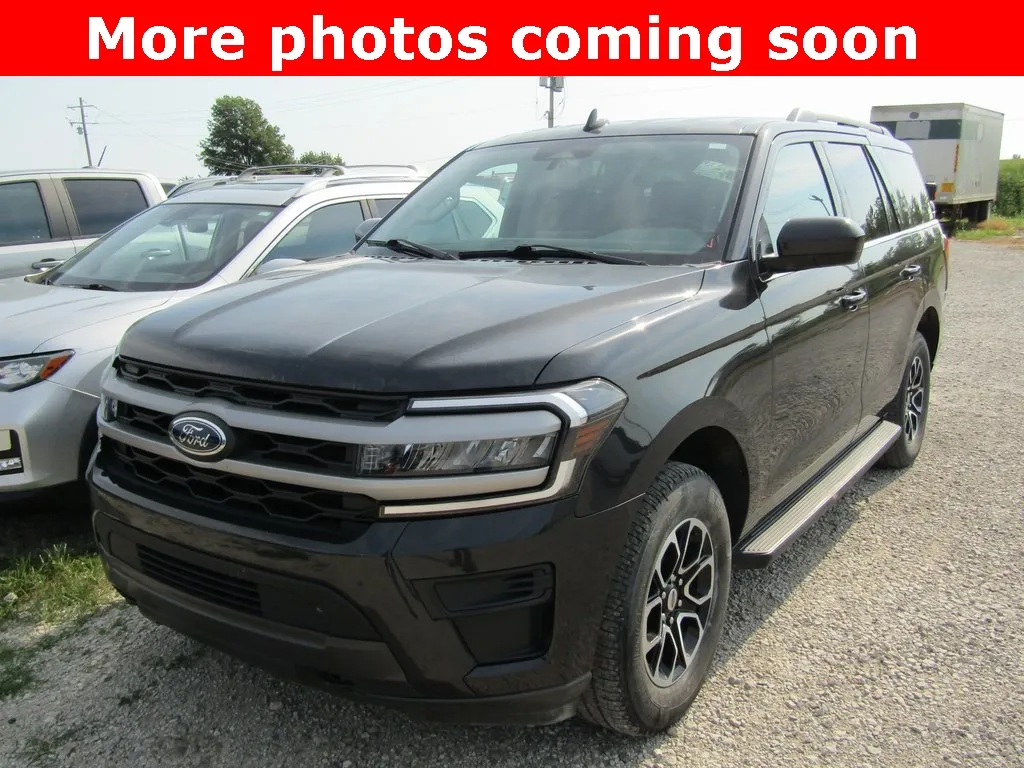 Used 2022 Ford Expedition XLT with VIN 1FMJU1JT6NEA52729 for sale in Kansas City