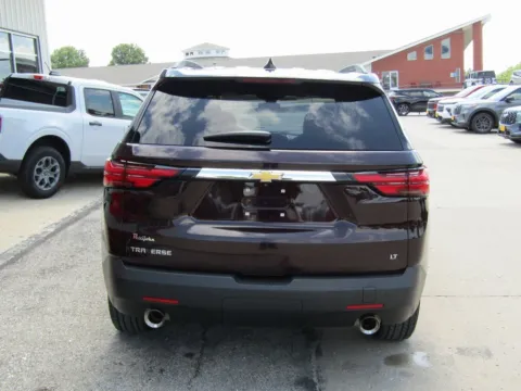 More photos of 2022 Chevrolet Traverse LT at Pettijohn Auto Center, MO