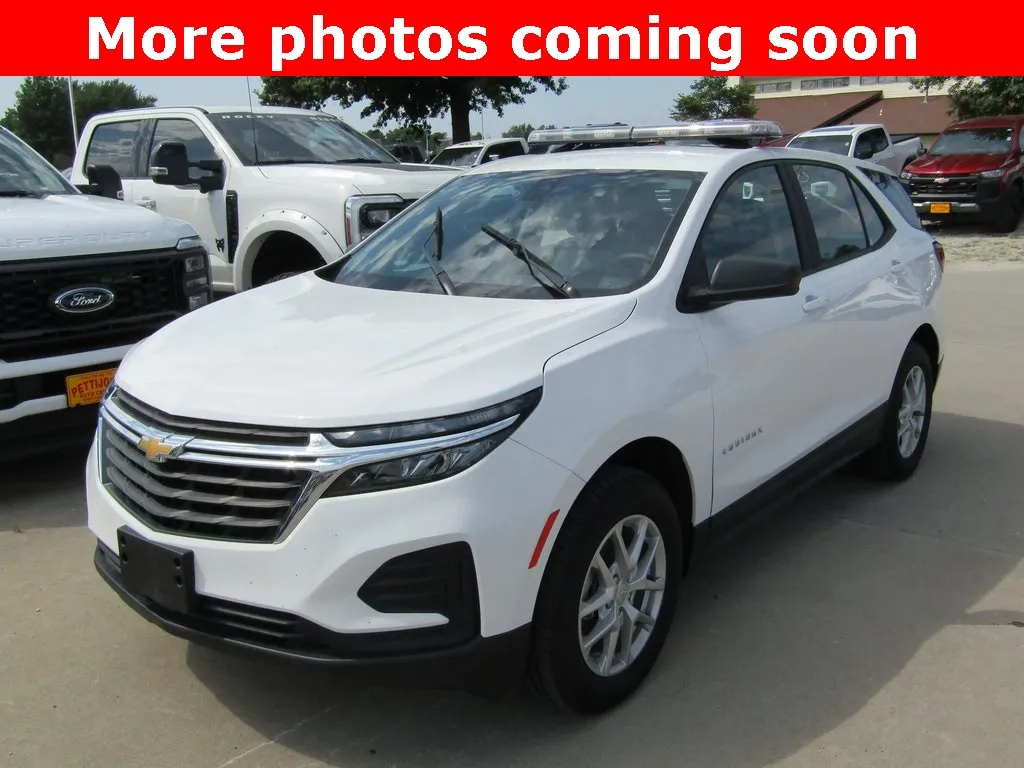 Used 2024 Chevrolet Equinox LS with VIN 3GNAX5EG7RL259451 for sale in Kansas City