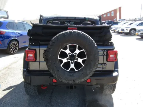 More photos of 2021 Jeep Wrangler Unlimited Rubicon at Pettijohn Auto Center, MO
