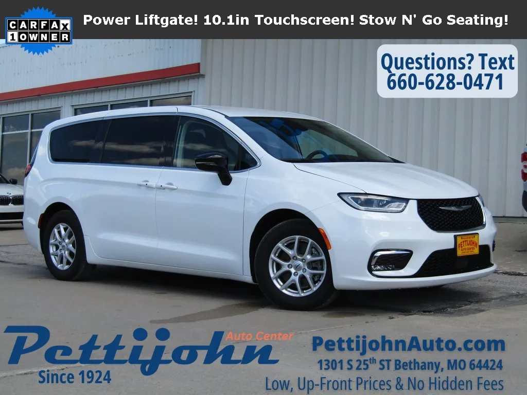 Used 2024 Chrysler Pacifica Touring L with VIN 2C4RC1BG0RR134251 for sale in Kansas City