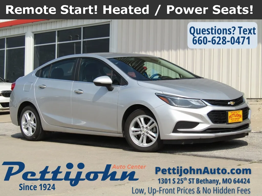 Used 2017 Chevrolet Cruze LT with VIN 1G1BE5SM2H7175885 for sale in Kansas City