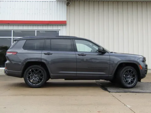 Photos of 2025 Jeep Grand Cherokee L Summit for sale in Bethany, MO at Pettijohn Auto Center