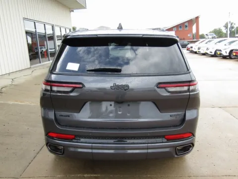 More photos of 2025 Jeep Grand Cherokee L Summit at Pettijohn Auto Center, MO