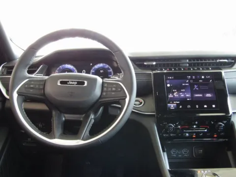 More photos of 2025 Jeep Grand Cherokee Altitude X at Pettijohn Auto Center, MO