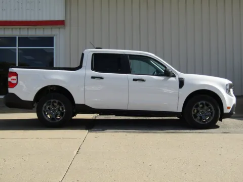 Photos of 2025 Ford Maverick XLT for sale in Bethany, MO at Pettijohn Auto Center