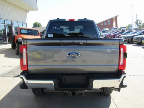 More photos of 2026 Ford F-250SD Lariat at Pettijohn Auto Center, MO