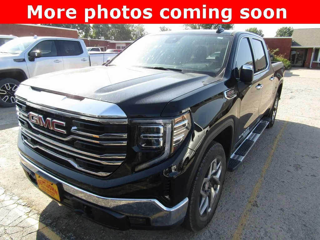 Used 2022 GMC Sierra 1500 SLT with VIN 1GTUUDEL3NZ501936 for sale in Kansas City