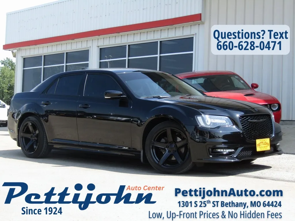 Used 2021 Chrysler 300 Touring with VIN 2C3CCAAG2MH538131 for sale in Kansas City