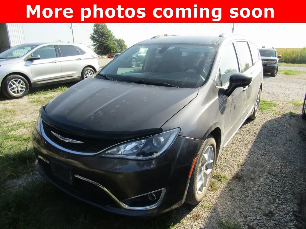 Used 2019 Chrysler Pacifica Touring L Plus with VIN 2C4RC1EG3KR507106 for sale in Kansas City