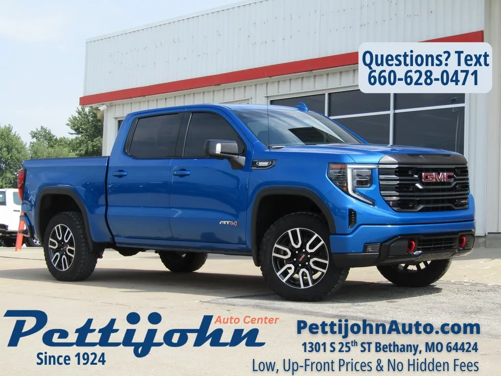Used 2022 GMC Sierra 1500 AT4 with VIN 1GTUUEET4NZ568762 for sale in Kansas City
