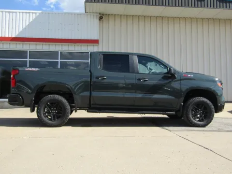 Photos of 2026 Chevrolet Silverado 1500 Custom Trail Boss for sale in Bethany, MO at Pettijohn Auto Center