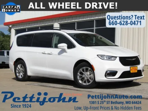 White 2022 Chrysler Pacifica Touring L for sale in Bethany, MO