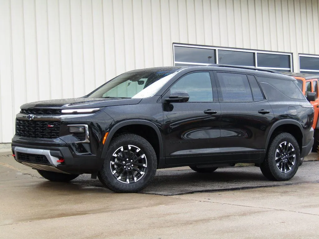 2026 Chevrolet Traverse Z71 - Photo 12