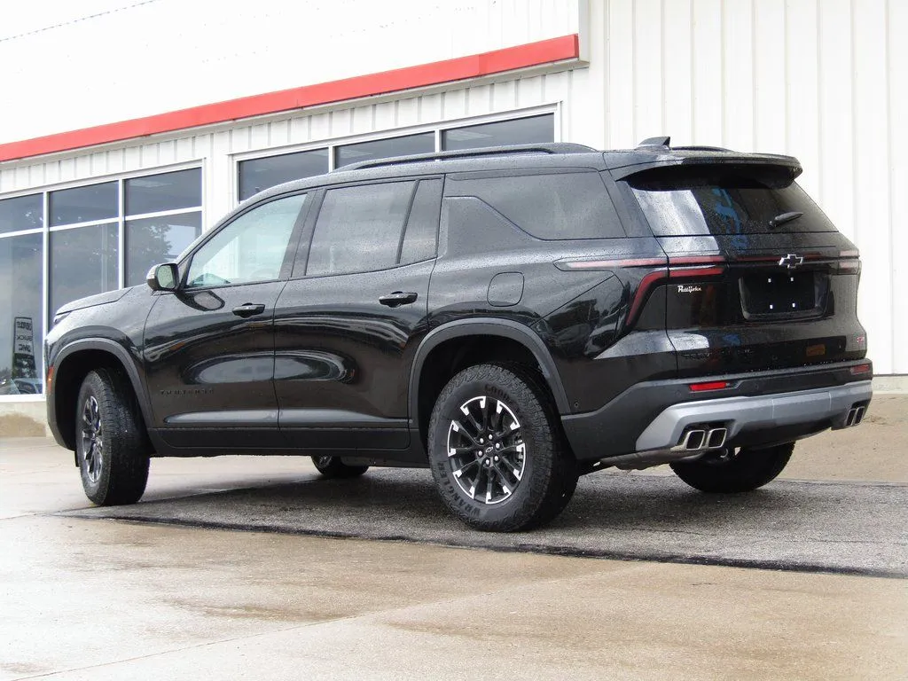 2026 Chevrolet Traverse Z71 - Photo 10