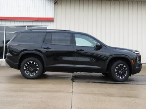 Photos of 2026 Chevrolet Traverse Z71 for sale in Bethany, MO at Pettijohn Auto Center