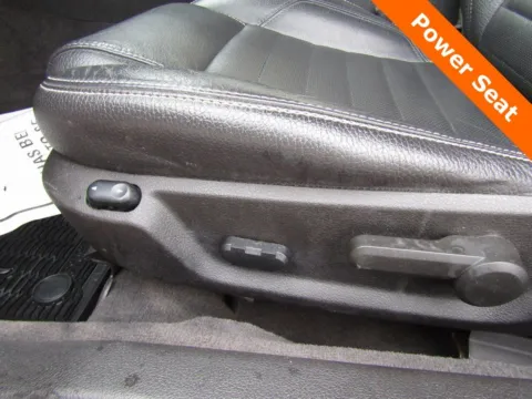 More photos of 2011 Ford Mustang V6 Premium at Pettijohn Auto Center, MO