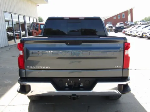 More photos of 2019 Chevrolet Silverado 1500 LTZ at Pettijohn Auto Center, MO