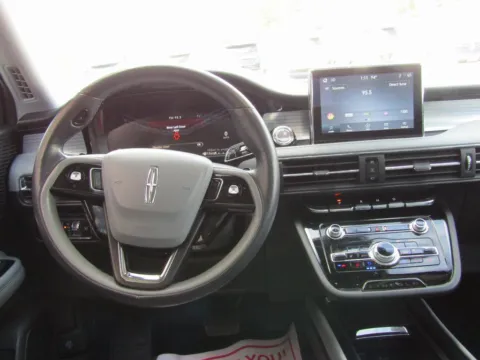 More photos of 2022 Lincoln Corsair Reserve at Pettijohn Auto Center, MO