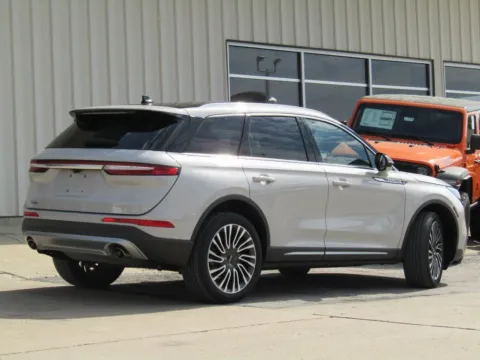 Another view of 2022 Lincoln Corsair Reserve for sale in Bethany, MO at Pettijohn Auto Center