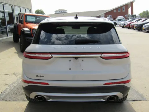 More photos of 2022 Lincoln Corsair Reserve at Pettijohn Auto Center, MO
