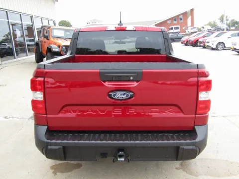 More photos of 2025 Ford Maverick XLT at Pettijohn Auto Center, MO
