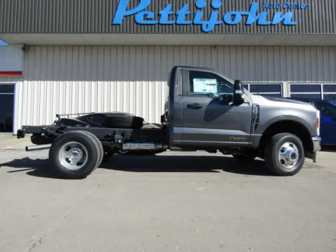 Photos of 2026 Ford F-350SD XLT for sale in Bethany, MO at Pettijohn Auto Center