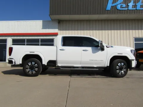 Photos of 2025 GMC Sierra 2500HD Denali for sale in Bethany, MO at Pettijohn Auto Center